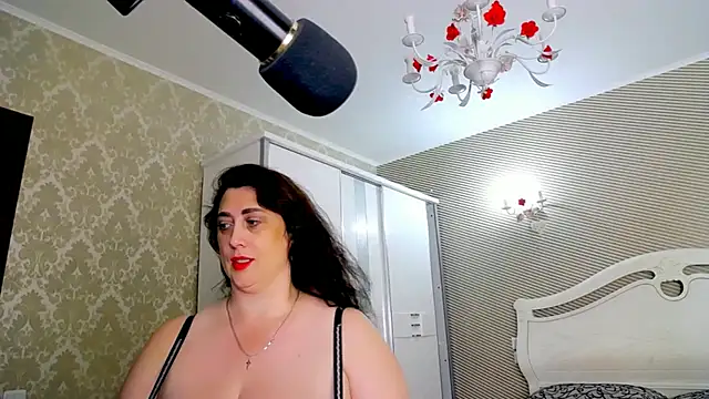Evelyn_Shy