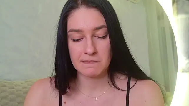 moniqque live cam on StripChat
