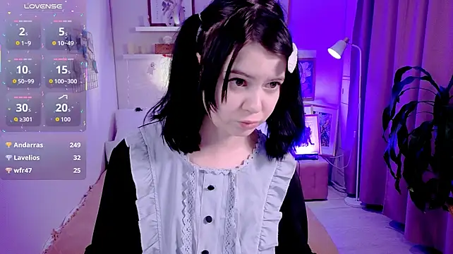 Lil_Amelie live cam on StripChat