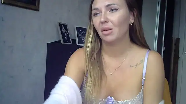 AngelinaLove28