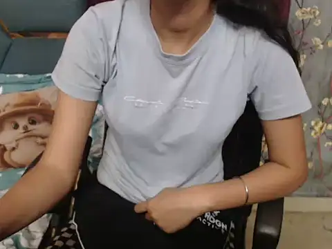 Sexy_priya21
