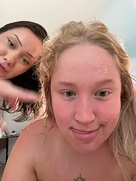 EveryTokenIsImportant live cam on StripChat