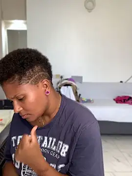 madelltheebony