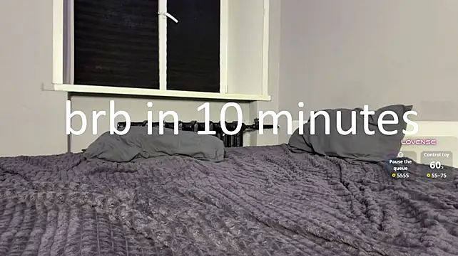 AnikaVelour1