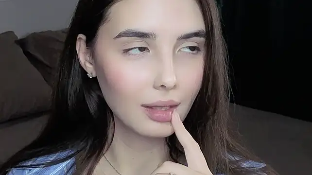 JuliDahill
