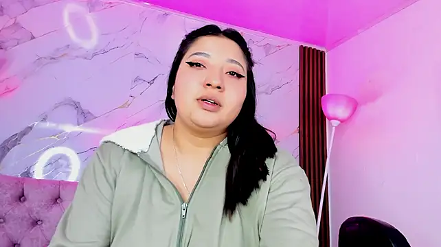 Emma_monserrat live cam on StripChat