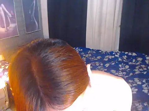 yourasiandoll live cam on StripChat