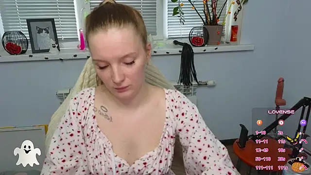 Mary_Blu live cam on StripChat
