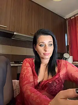 Hotmomcheckk_