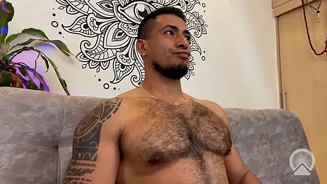 aaroncolombia webcam