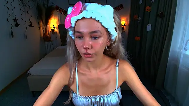 LuluAlis live cam on StripChat
