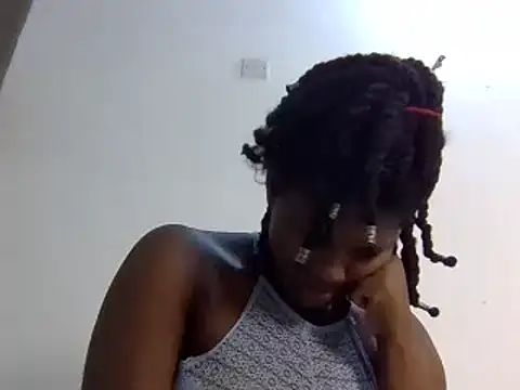 smallprettygal live cam on StripChat