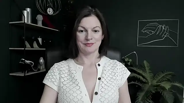 VivianWILD live cam on StripChat