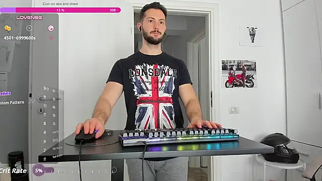 ZackFraser live cam on StripChat