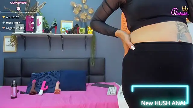 yessila_parker live cam on StripChat