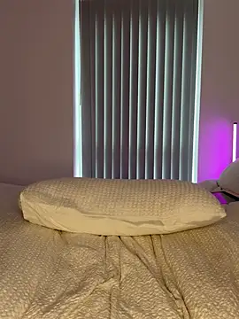 SexySaraxxoo live cam on StripChat
