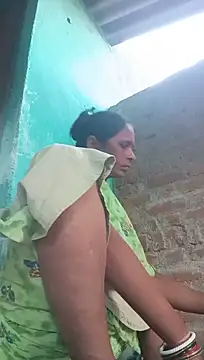 Rt_shreya live cam on StripChat