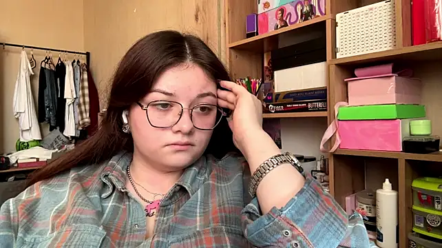 ArianaHowk webcam