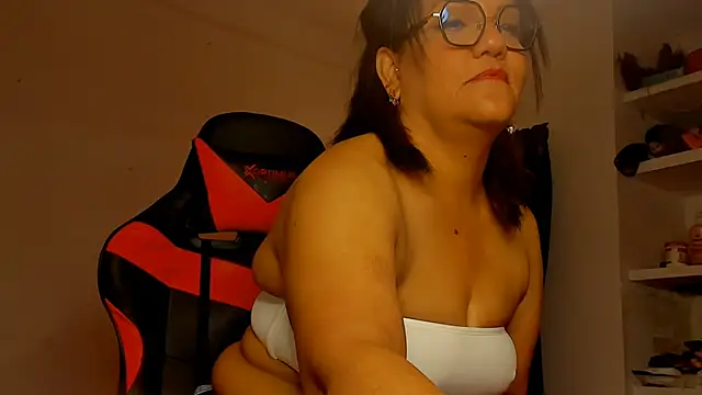 saraladys live cam on StripChat