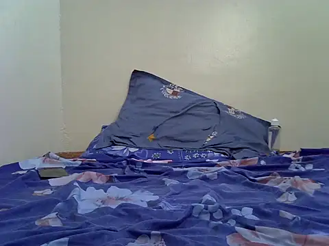 Quicky_fire live cam on StripChat