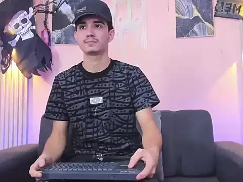 alejo_hadders live cam on StripChat