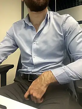 speddy34 (M young) - Office show dick