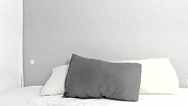 TaraCarson live cam on StripChat
