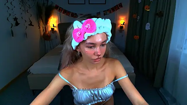 LuluAlis live cam on StripChat
