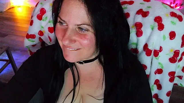 BellaStar84 live cam on StripChat