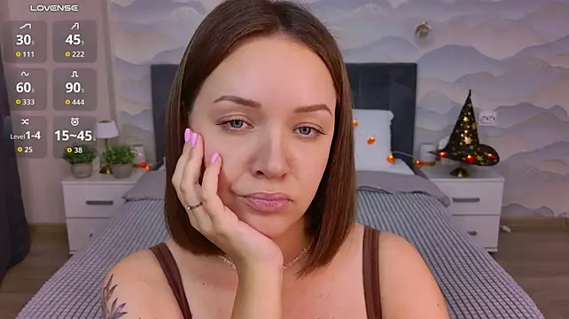 Chloe_Sapphire live cam on StripChat