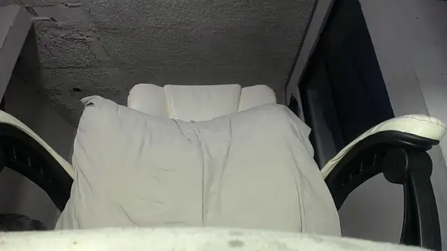 Carlo_yates live sex cam