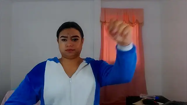 katrinawillff live cam on StripChat