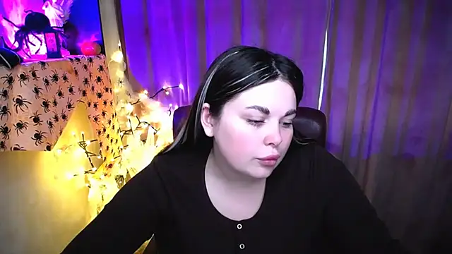 Emily_Mo live cam on StripChat