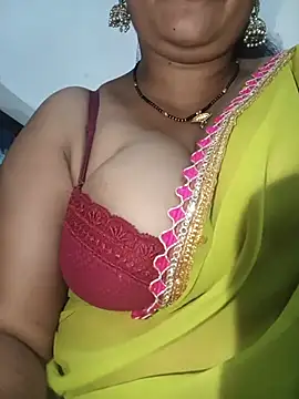 Nyra-23 live cam on StripChat