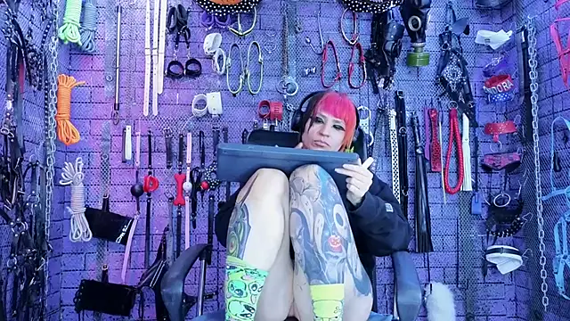 PANDORANEZZ live cam on StripChat