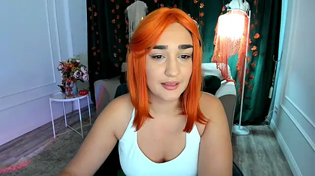 GoldenHeart_1 live cam on StripChat