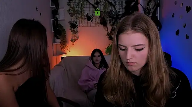 lisa_dark_