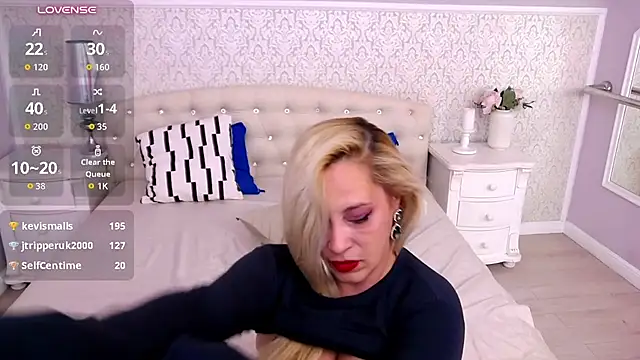 SusanSwann live cam on StripChat