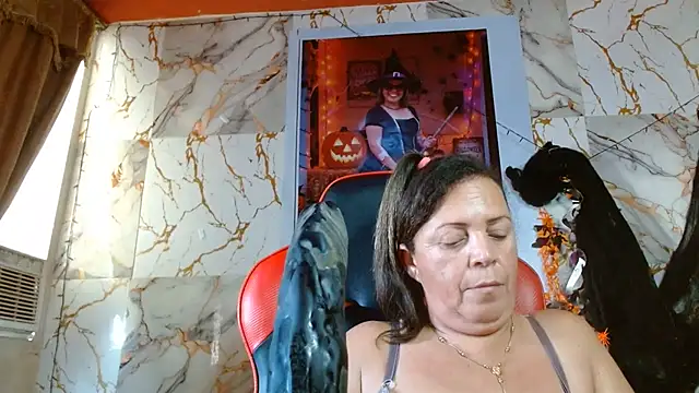 alina_maturehot