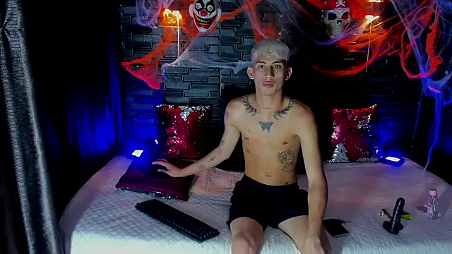 jake_bunny1 on Stripchat