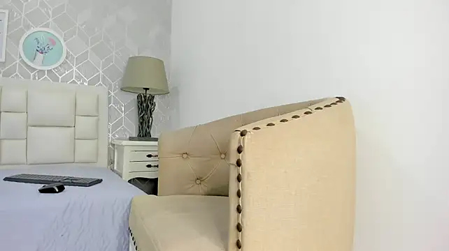 naia_cox live cam on StripChat