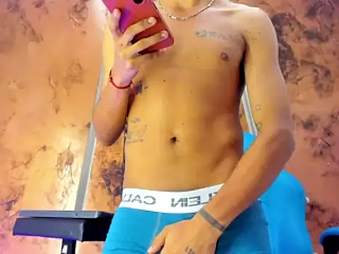 KALVIN_C live sex cam