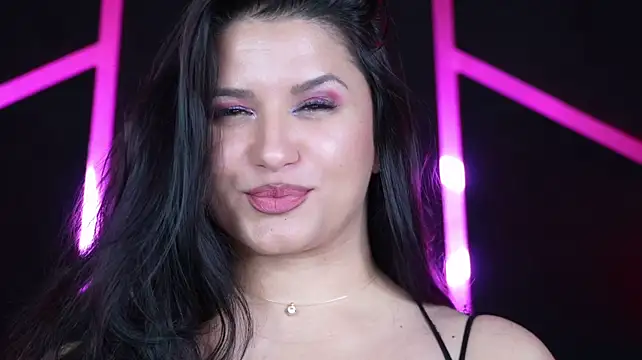 EssenaMonroe live cam on StripChat