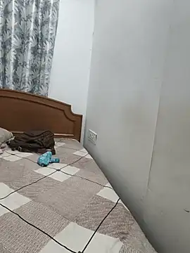 ITEM_BOM live cam on StripChat