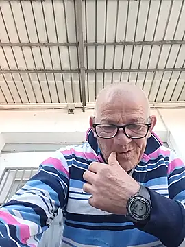 giorgioalvar live sex cam