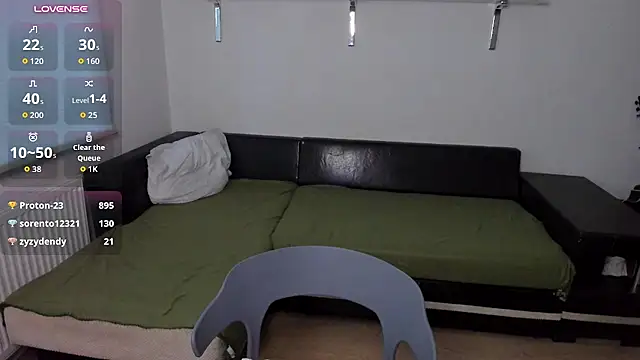 PetiteLia_
