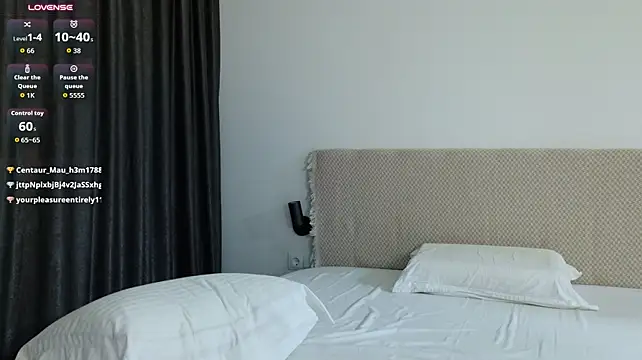 MiraMagic live cam on StripChat