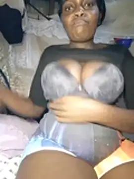 KARAA55 live cam on StripChat