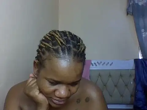 Lucky_aura01 live cam on StripChat