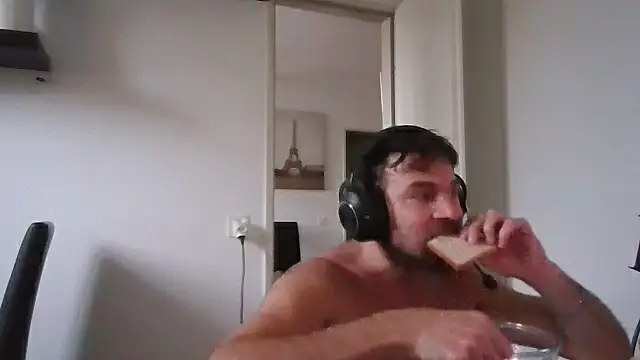 alpha-hunk live cam on StripChat